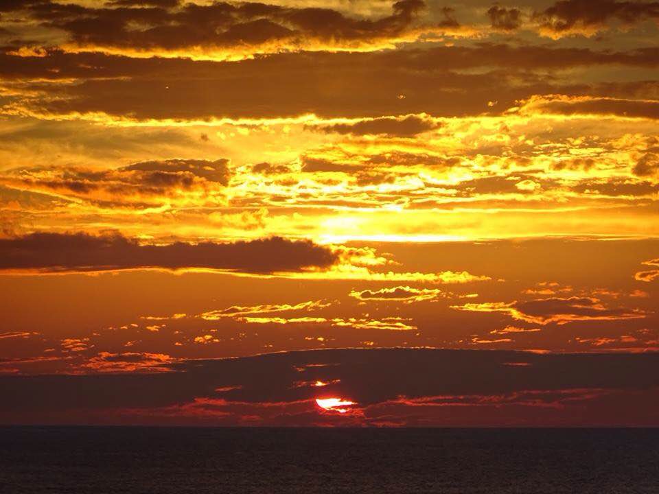 沖永良部島にある沖永良部島エコツアーネットでおすすめの夕焼け空②