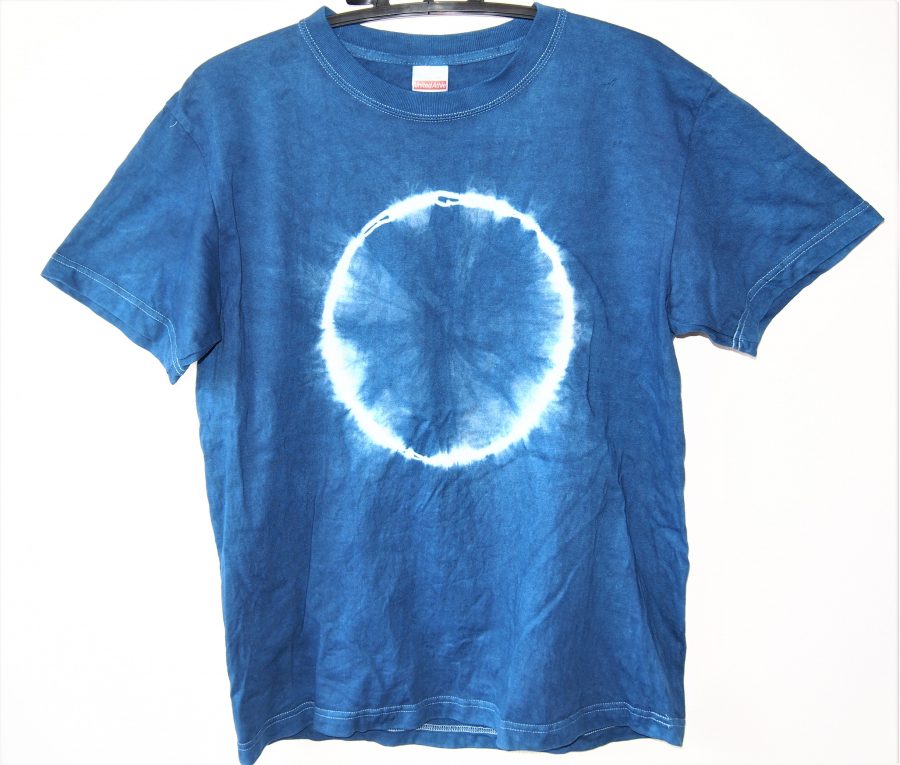 奄美大島,名瀬,さねんばな,藍染めTシャツ,青色Tシャツ